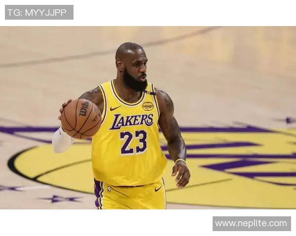 勒布朗·詹姆斯绝杀，湖人反转凤凰城116-114